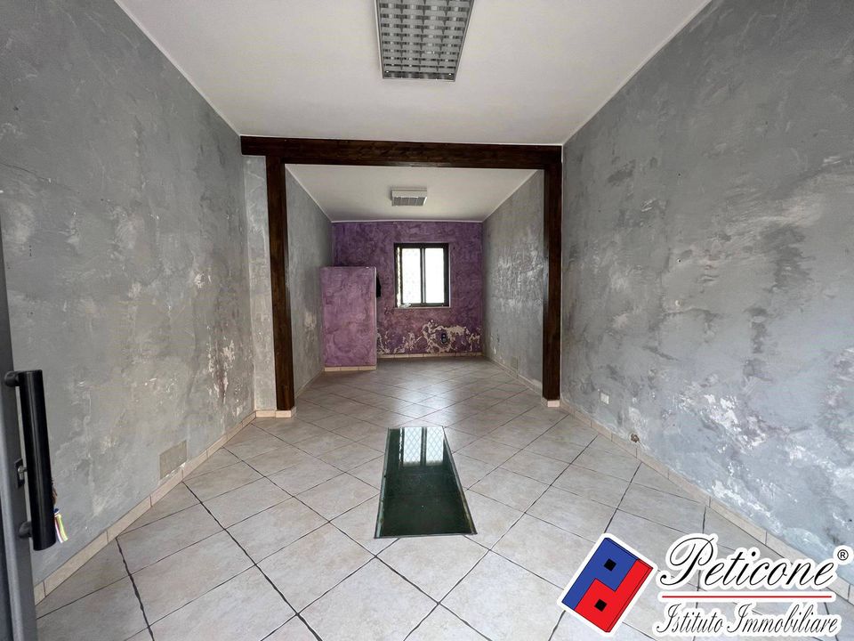 Erhvervsejendom i Fondi, Latina - foto 3