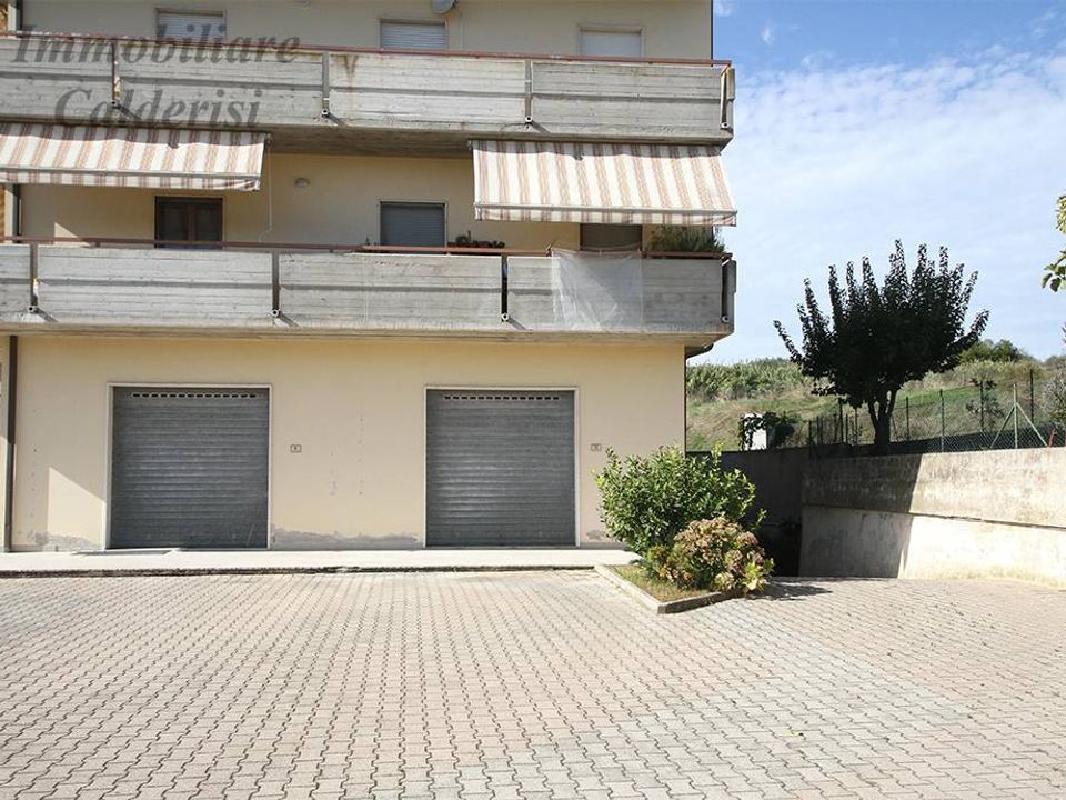 Erhvervsejendom i Monsampolo del Tronto, Ascoli Piceno - foto 3