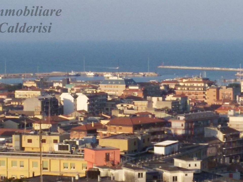 Villa em San Benedetto Del Tronto, Ascoli Piceno - foto 1