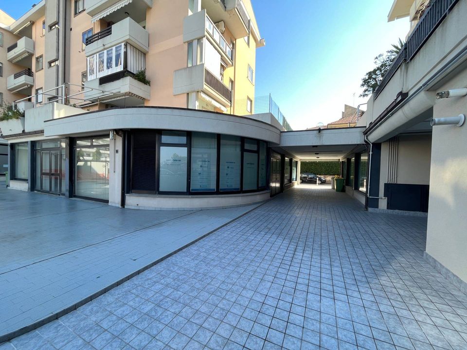 Erhvervsejendom i Vasto, Chieti - foto 2