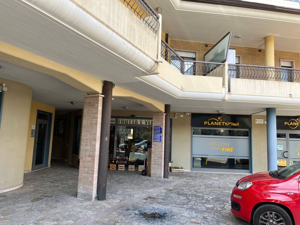 Erhvervsejendom i Vasto, Chieti - foto 2