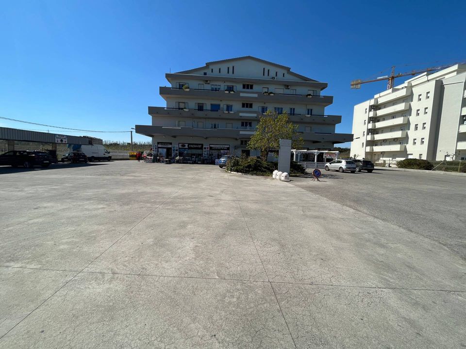 Erhvervsejendom i San Salvo, Chieti - foto 1