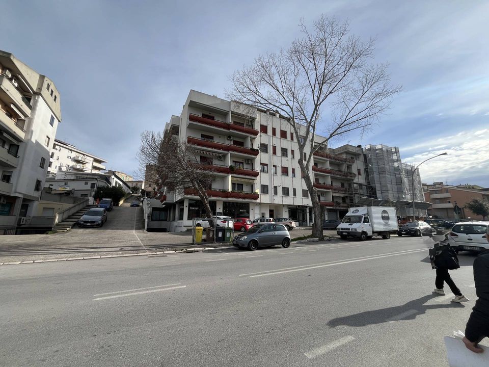 Parkeringsplass i Vasto, Chieti - bilde 1