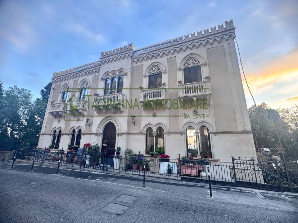 Erhvervsejendom i Taormina, Messina - foto 1