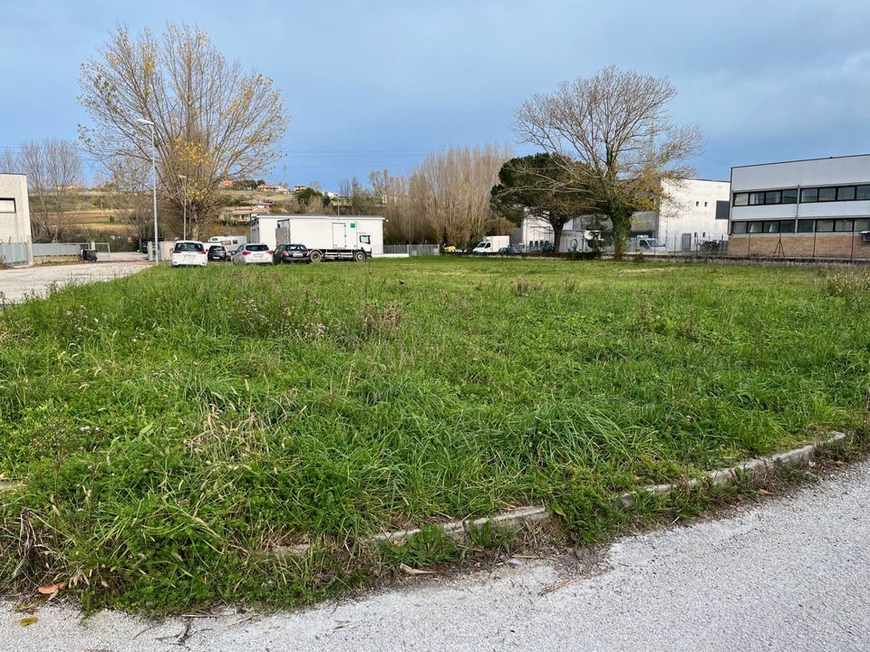 Helårsgrund i Montemarciano, Ancona - foto 2