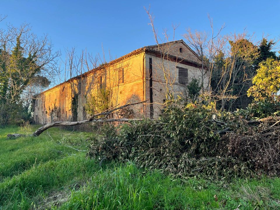Landejendom i Monte San Vito, Ancona - foto 1
