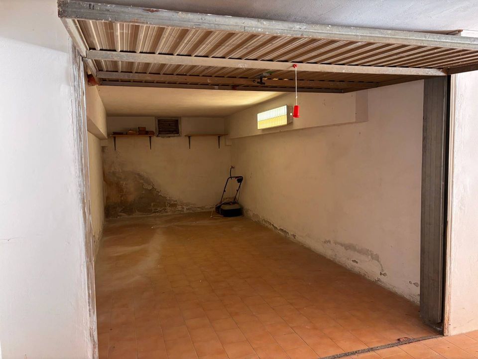 Parkeringsplass i Montemarciano, Ancona - bilde 2
