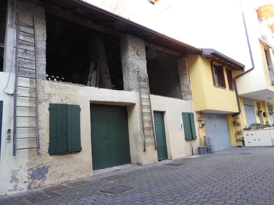 Erhvervsejendom i Merate, Lecco - foto 1