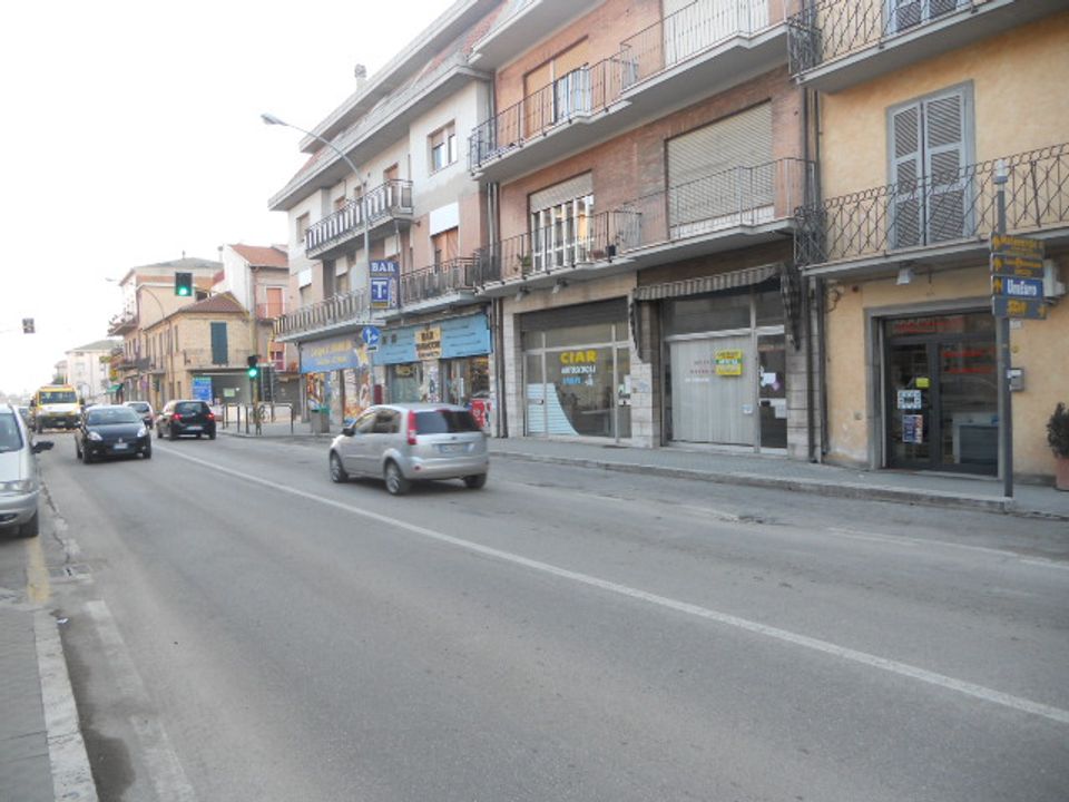 Gewerbeimmobilie in San Benedetto Del Tronto, Ascoli Piceno - Foto 3