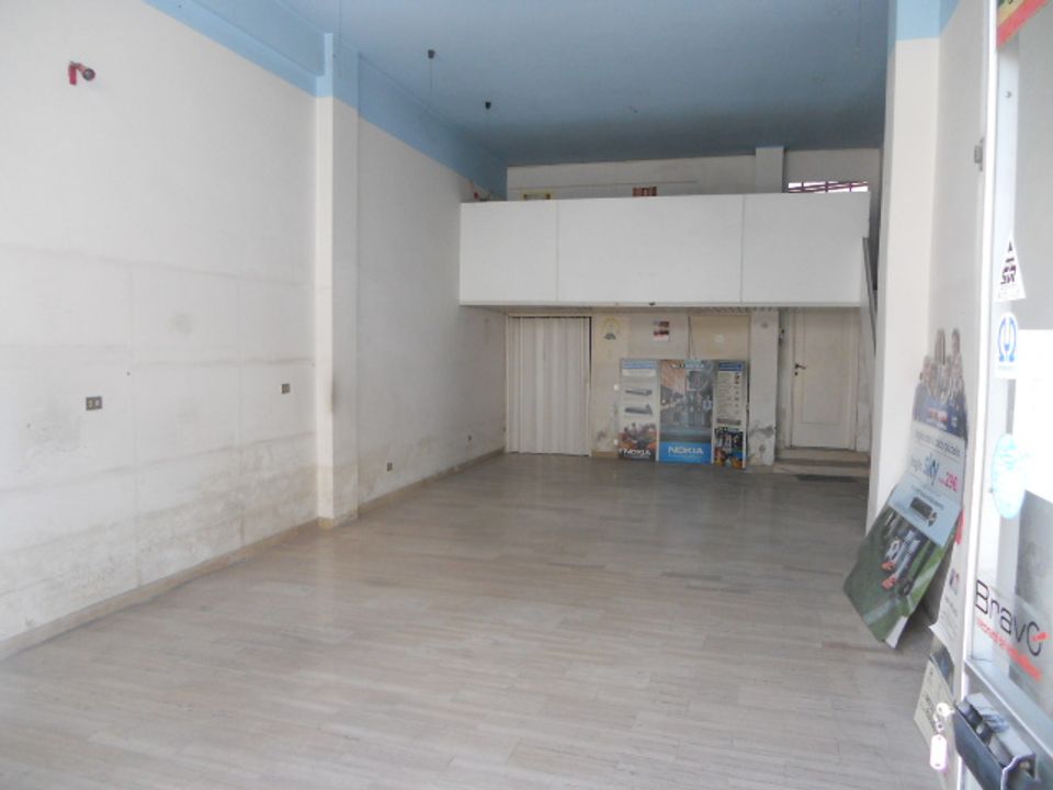 Gewerbeimmobilie in San Benedetto Del Tronto, Ascoli Piceno - Foto 5