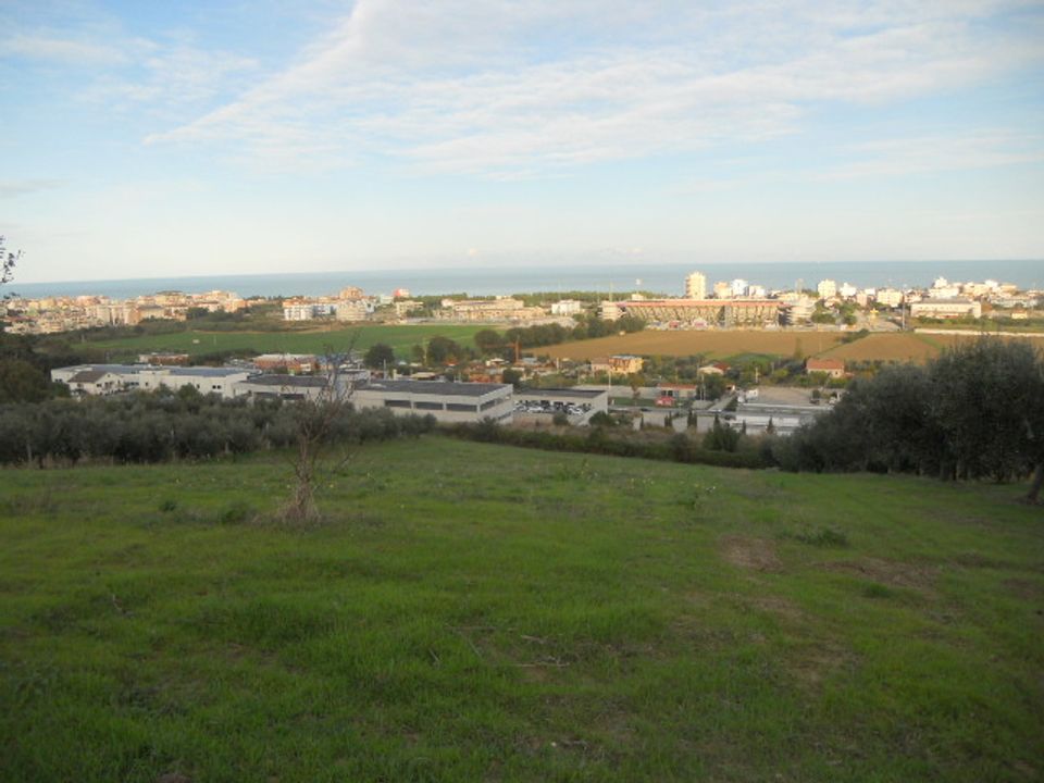 Terra a San Benedetto Del Tronto, Ascoli Piceno - foto 1