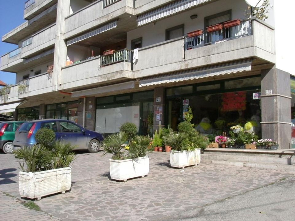Erhvervsejendom i Spinetoli, Ascoli Piceno - foto 1