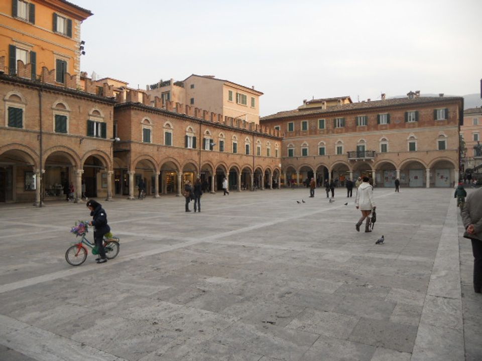 Erhvervsejendom i Ascoli Piceno, Ascoli Piceno - foto 2