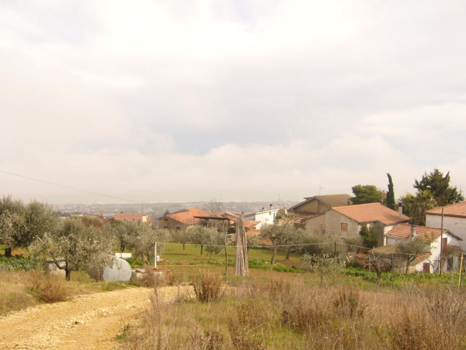 Helårsgrund i Colonnella, Teramo - foto 1