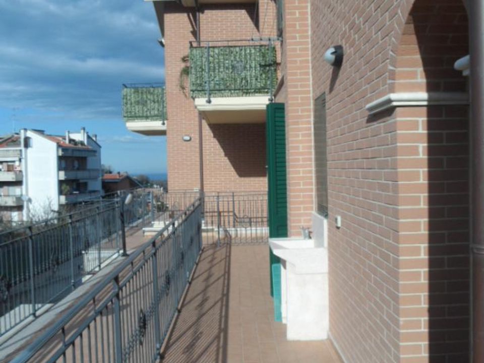 Rækkehus i Acquaviva Picena, Ascoli Piceno - foto 1