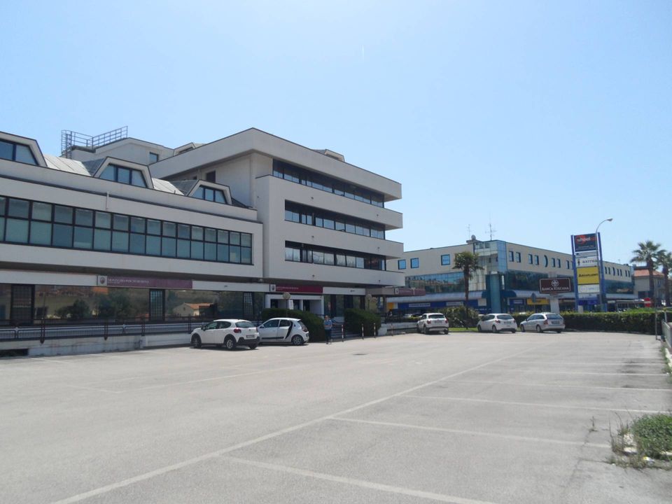 L'establiment comercial a San Benedetto Del Tronto, Ascoli Piceno - foto 1
