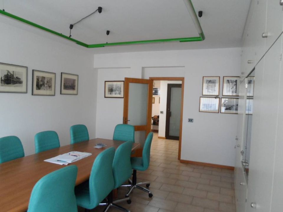 L'establiment comercial a San Benedetto Del Tronto, Ascoli Piceno - foto 4