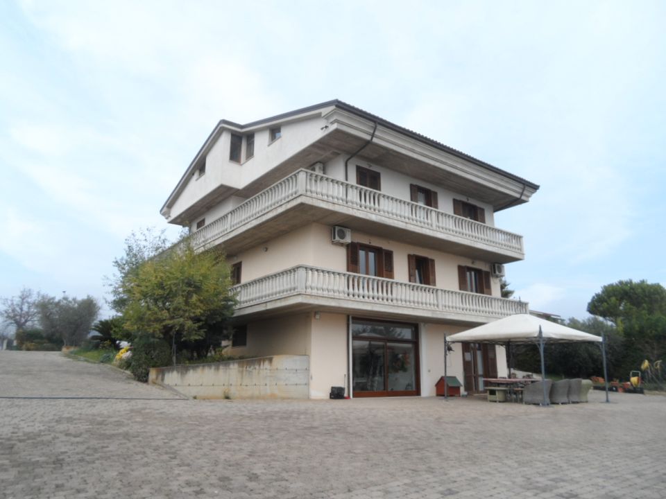 Villa i Colonnella, Teramo - foto 1