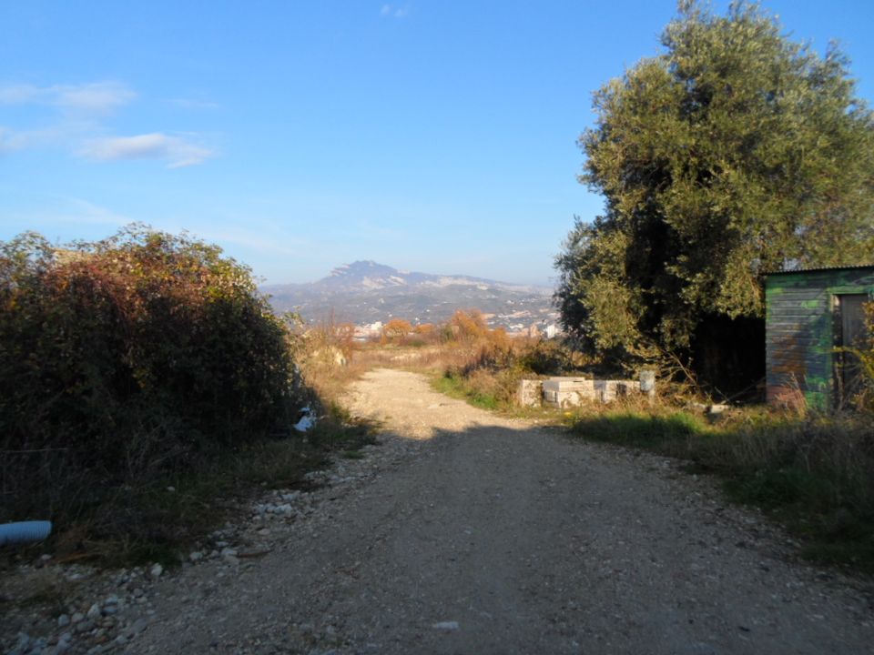 Helårsgrund i Folignano, Ascoli Piceno - foto 1