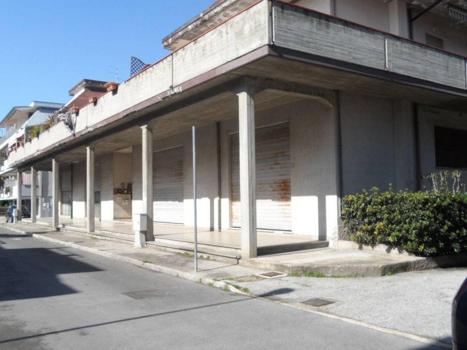 Erhvervsejendom i Martinsicuro, Teramo - foto 1