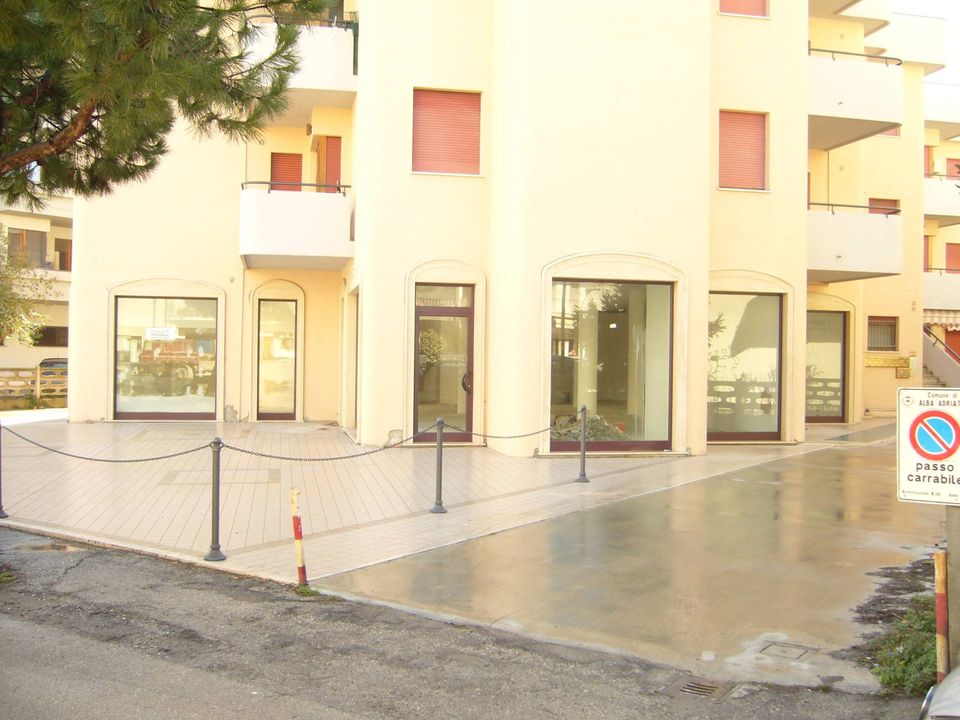 Lokal użytkowy: Alba Adriatica, Teramo – zdjęcie 1