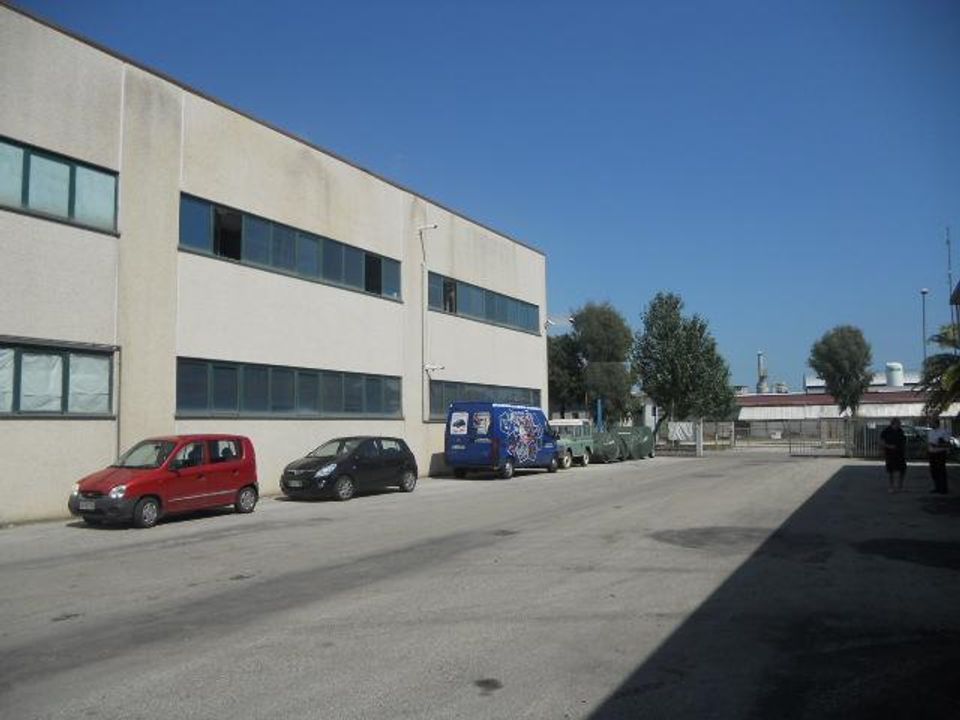 Erhvervsejendom i Martinsicuro, Teramo - foto 1