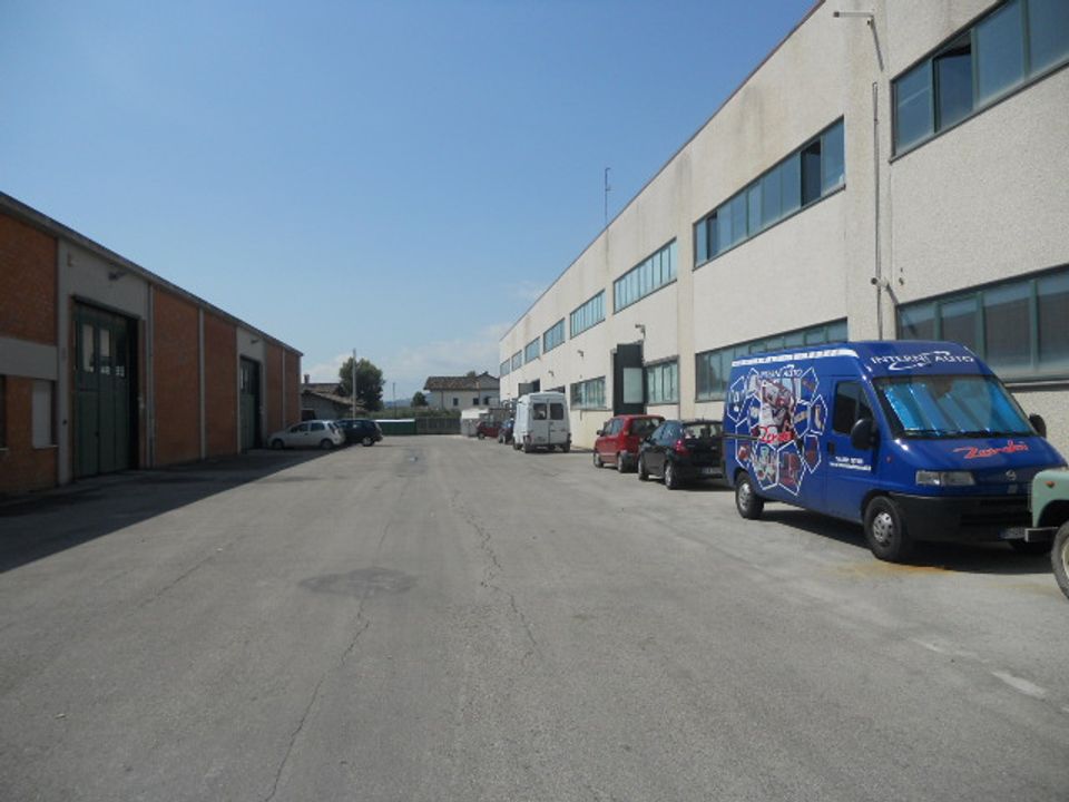 Erhvervsejendom i Martinsicuro, Teramo - foto 3