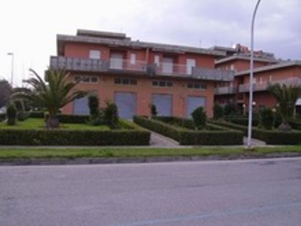 Erhvervsejendom i Martinsicuro, Teramo - foto 1