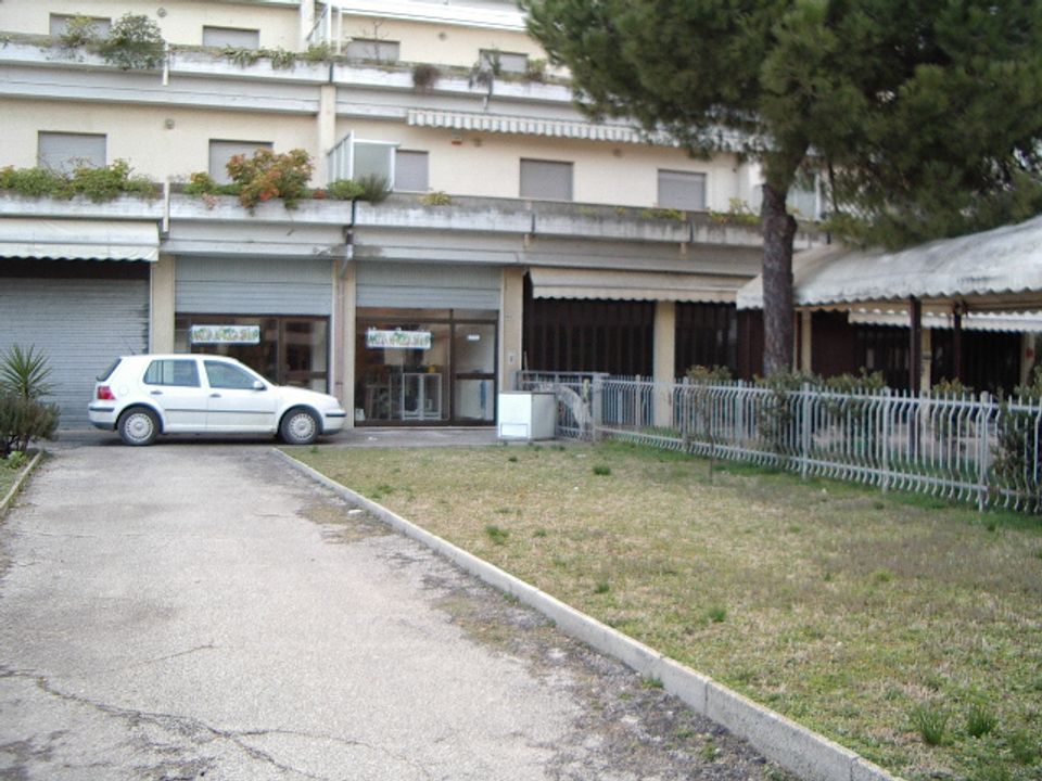 Erhvervsejendom i Martinsicuro, Teramo - foto 2