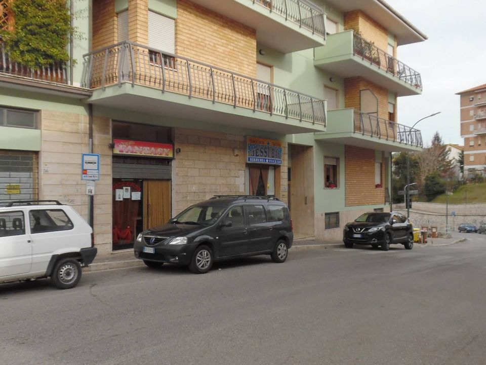 Erhvervsejendom i Folignano, Ascoli Piceno - foto 1