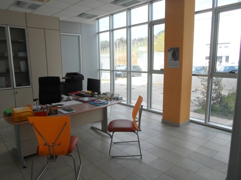 Erhvervsejendom i Grottammare, Ascoli Piceno - foto 1