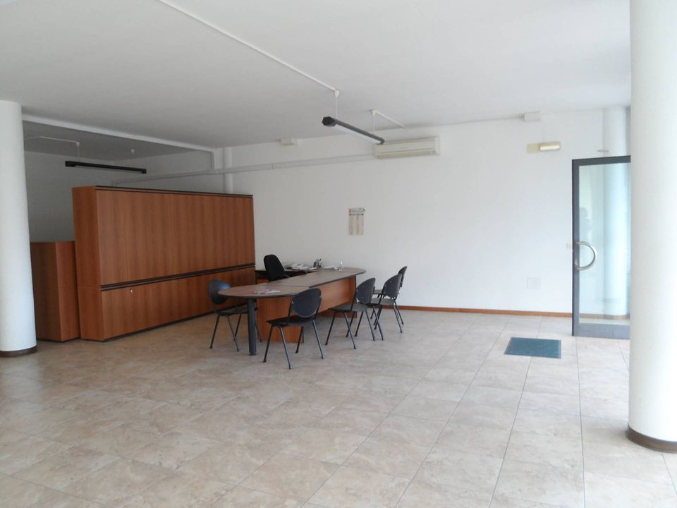 Erhvervsejendom i Monteprandone, Ascoli Piceno - foto 1