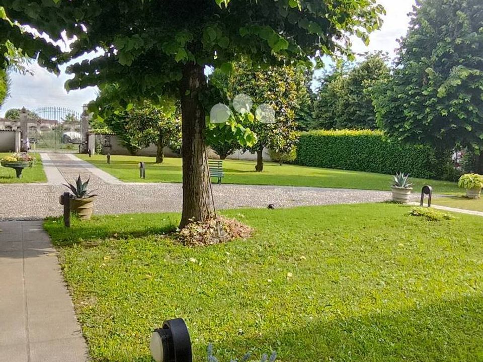 Villa i Tavazzano con Villavesco, Lodi - bilde 1