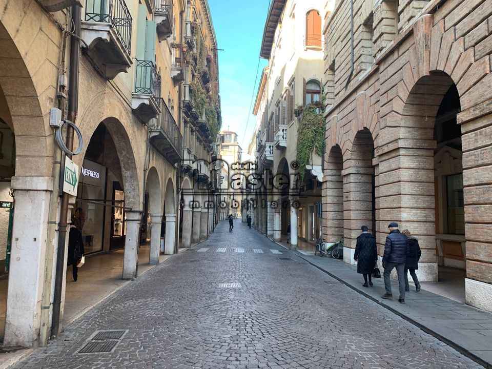 Erhvervsejendom i Treviso, Treviso - foto 2