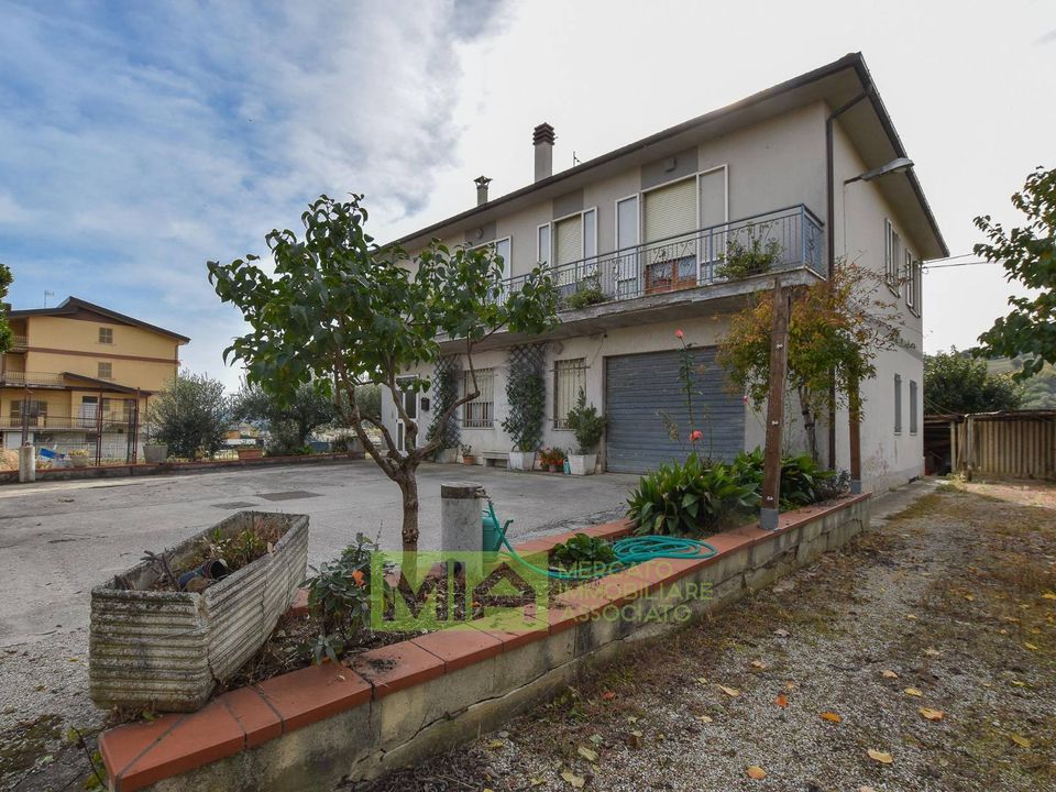 Villa i Santa Vittoria in Matenano, Fermo - foto 1