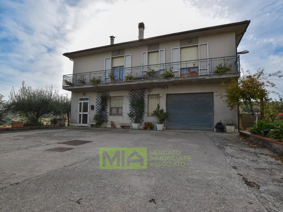 Villa i Santa Vittoria in Matenano, Fermo - foto 2