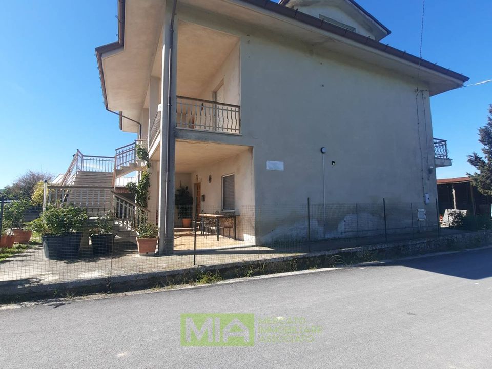 Villa i Montegiorgio, Fermo - foto 1
