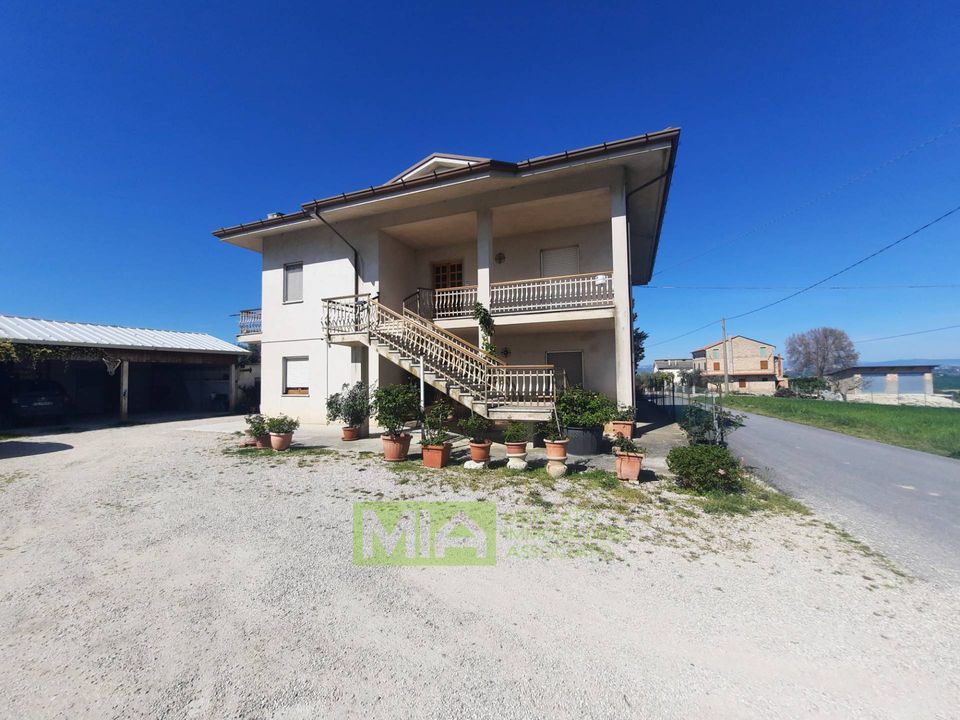 Villa i Montegiorgio, Fermo - foto 2