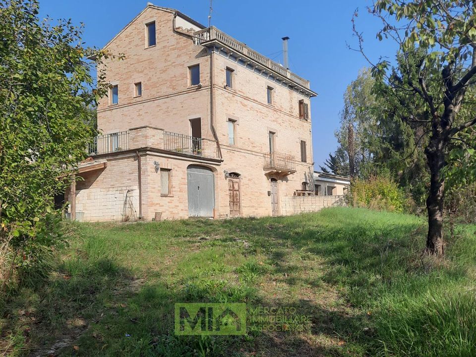 Masia a Monte San Pietrangeli, Fermo - foto 2