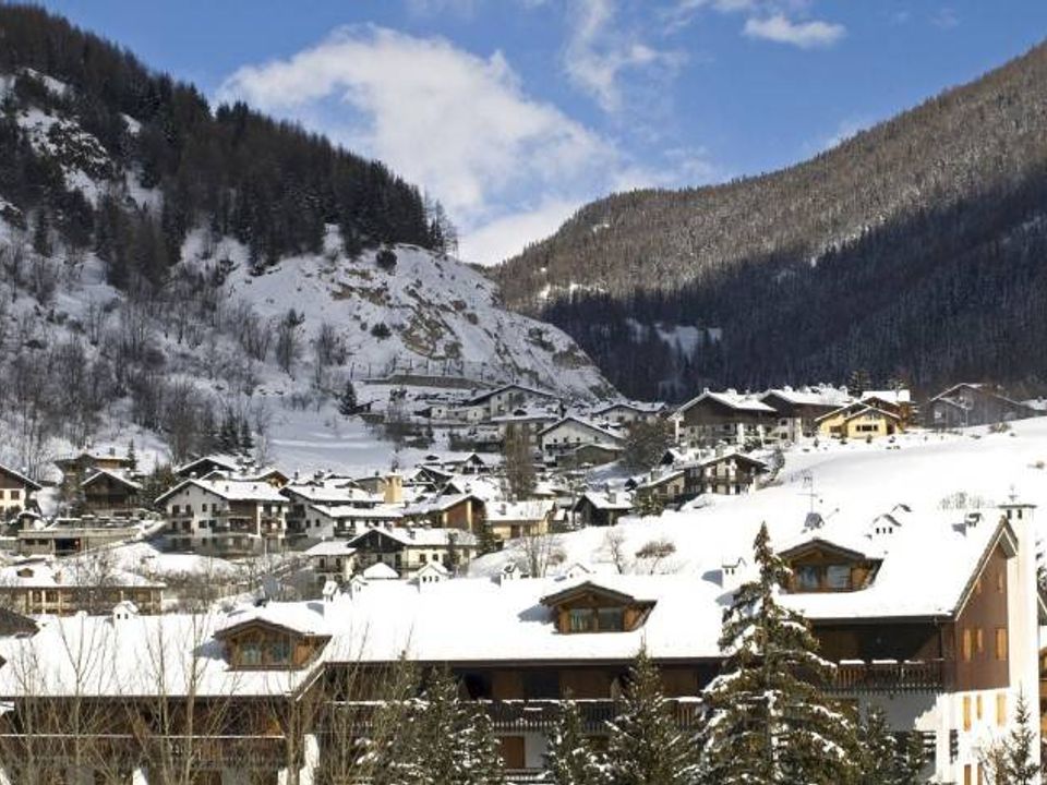 Erhvervsejendom i La Thuile, Aosta Valley - foto 1