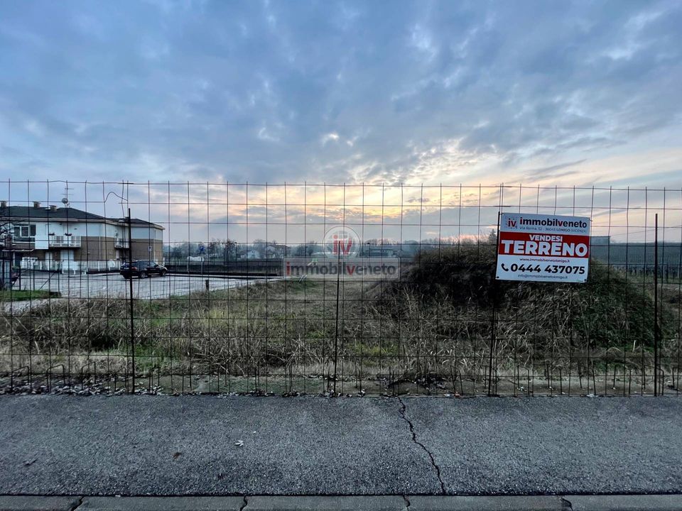 Helårsgrund i Sarego, Vicenza - foto 1