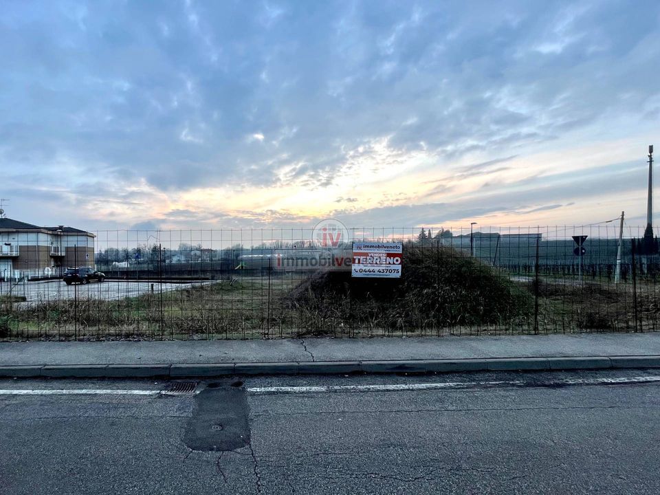 Helårsgrund i Sarego, Vicenza - foto 2