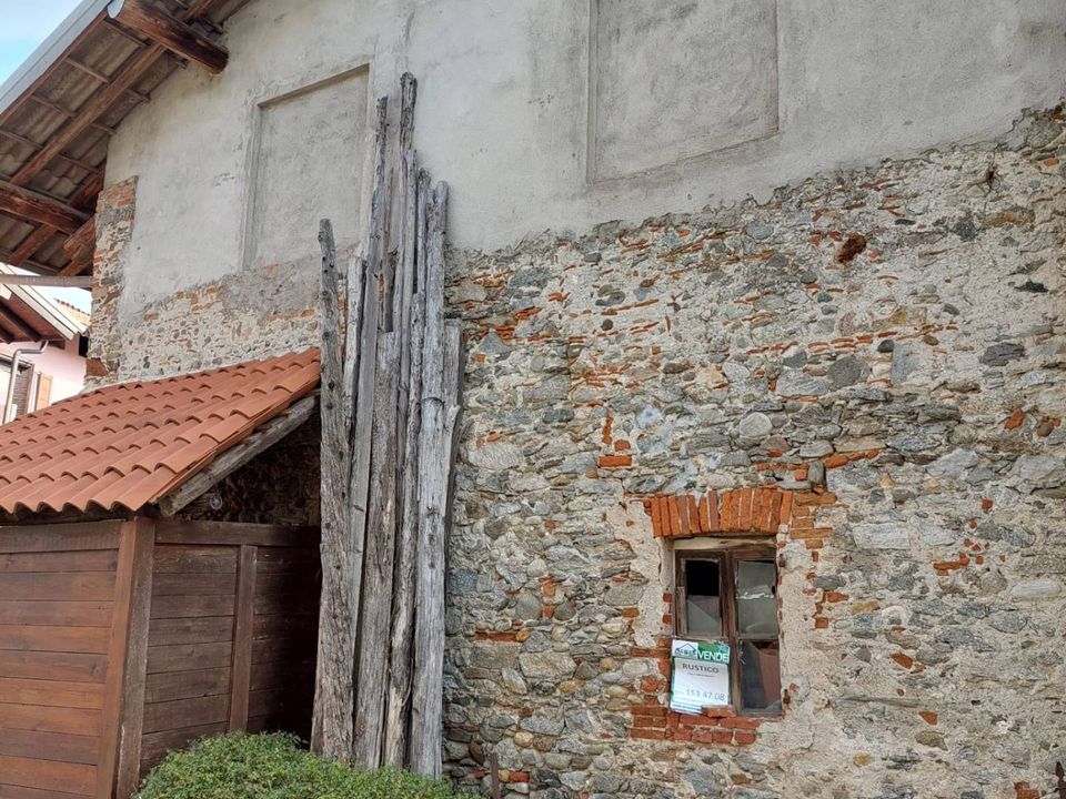 Landejendom i Cadrezzate con Osmate, Varese - foto 3