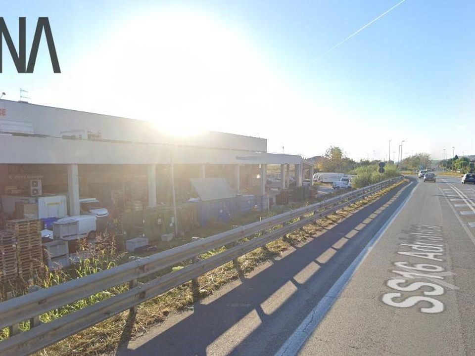 Erhvervsejendom i Martinsicuro, Teramo - foto 3