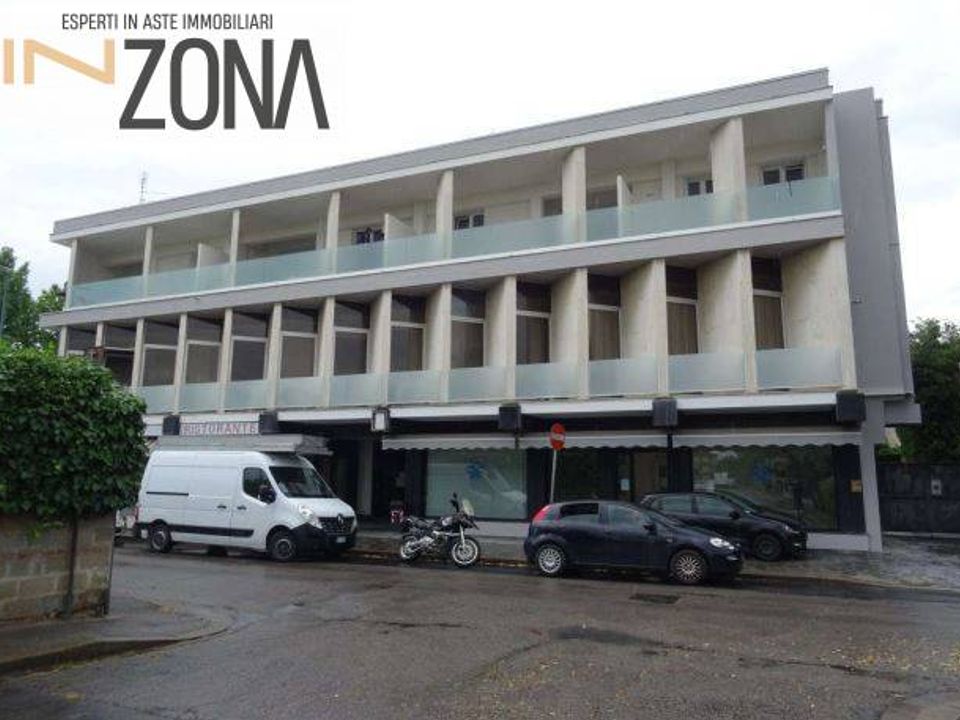 Erhvervsejendom i Campi Bisenzio, Florence - foto 1