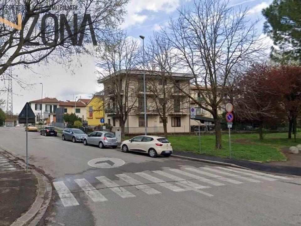 Parkeringsplads i Scandicci, Florence - foto 3