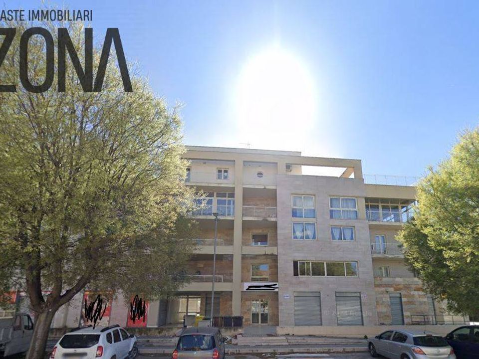 Erhvervsejendom i Cerignola, Foggia - foto 1
