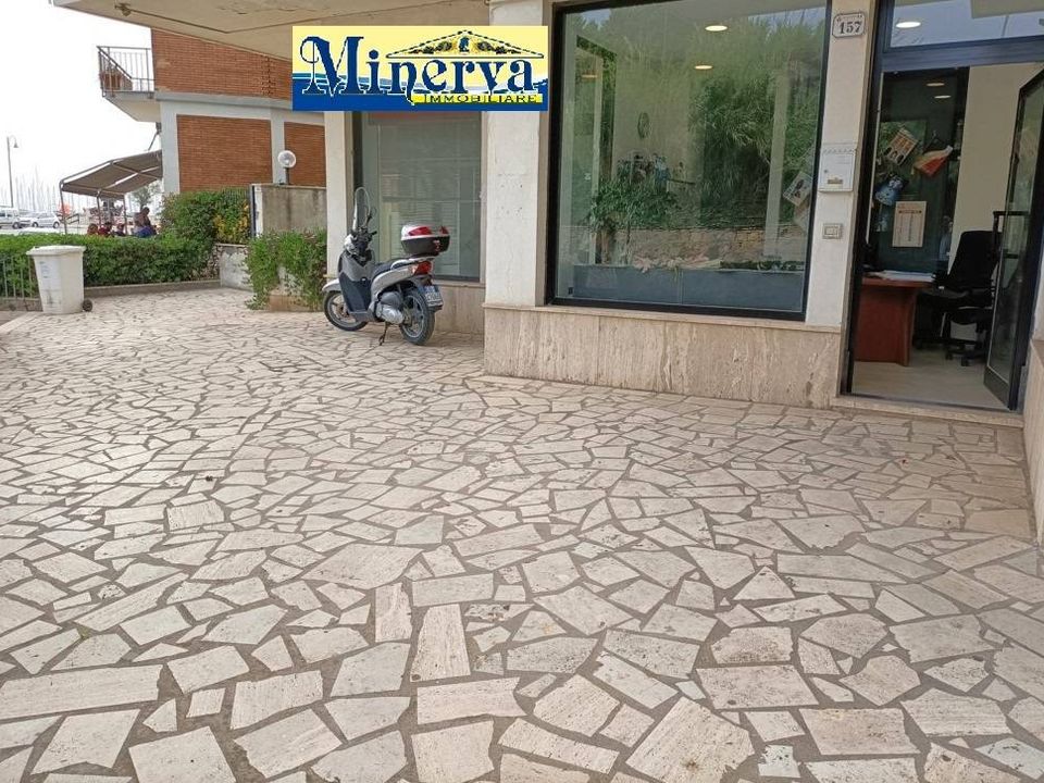 Erhvervsejendom i Nettuno, Rome - foto 2