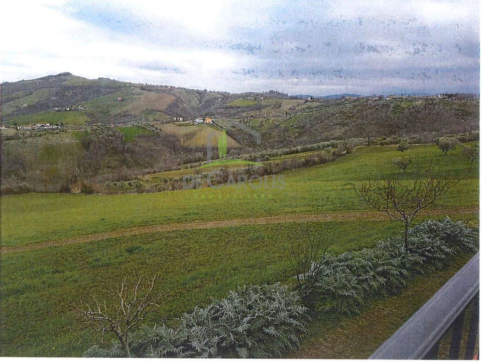 Helårsgrund i Campli, Teramo - foto 1