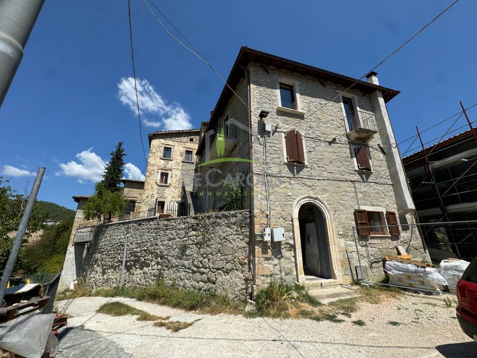 Lejlighed i Roccafluvione, Ascoli Piceno - foto 1
